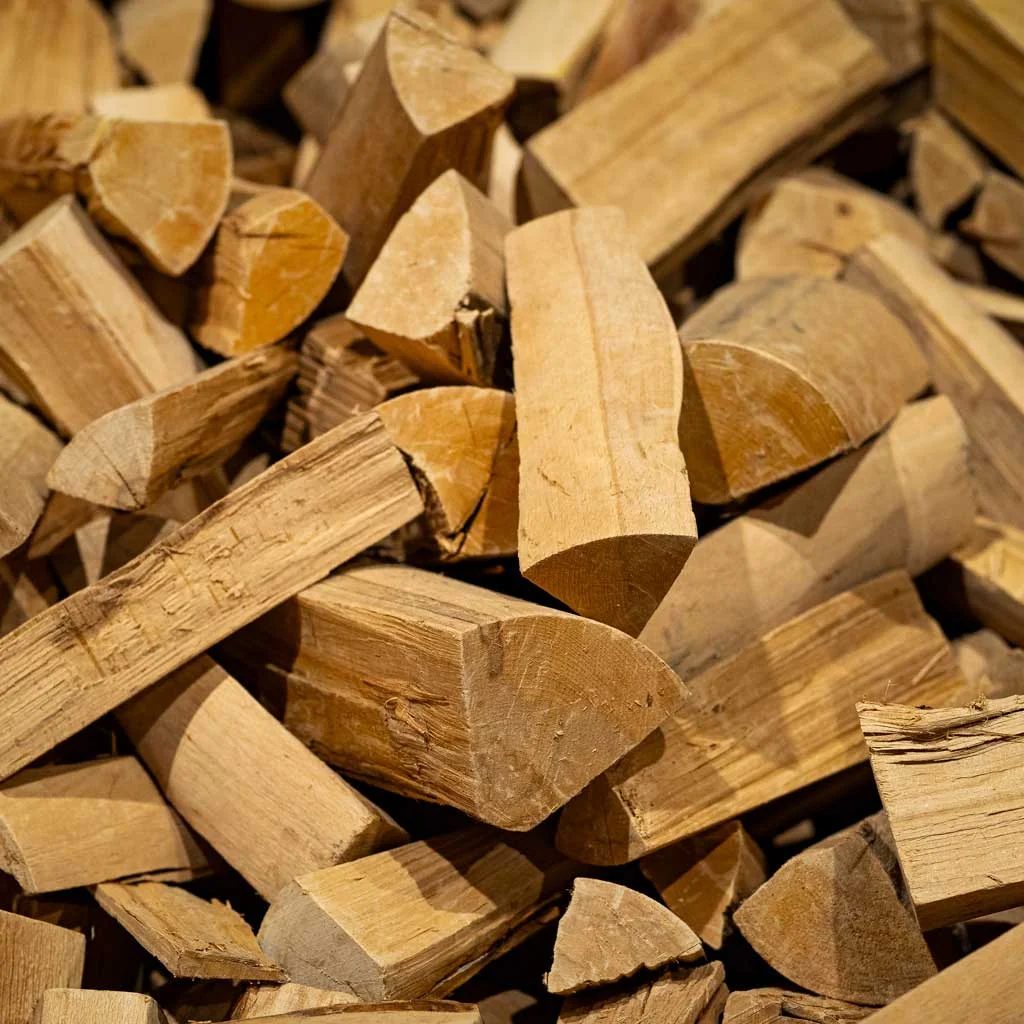 Bois de chauffage sur palette – essence, longueur et volume au choix