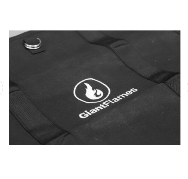 Gesticktes Giant Flames Logo auf der Tragetasche